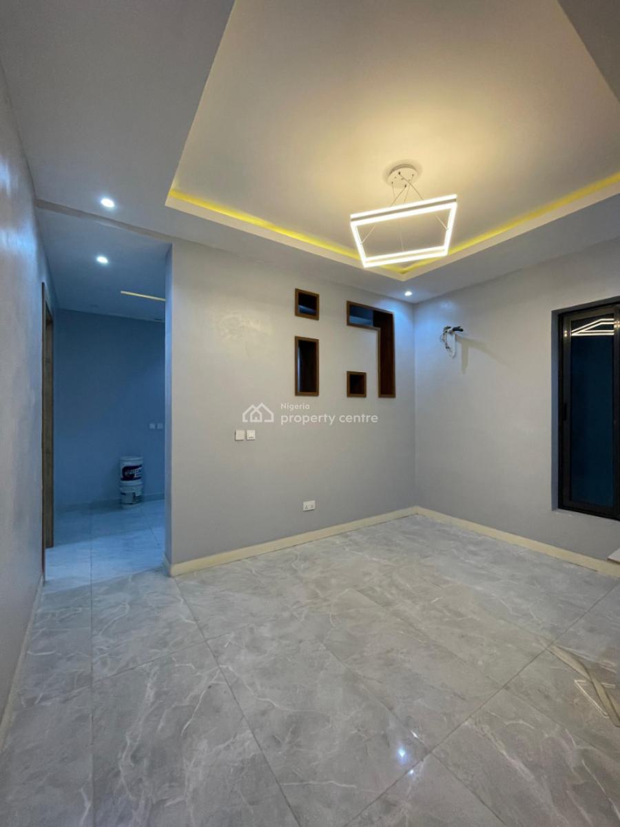 Luxury 4 Bedrooms Maisonette with Bq, Lekki Phase 1, Lekki, Lagos, Block of Flats for Sale