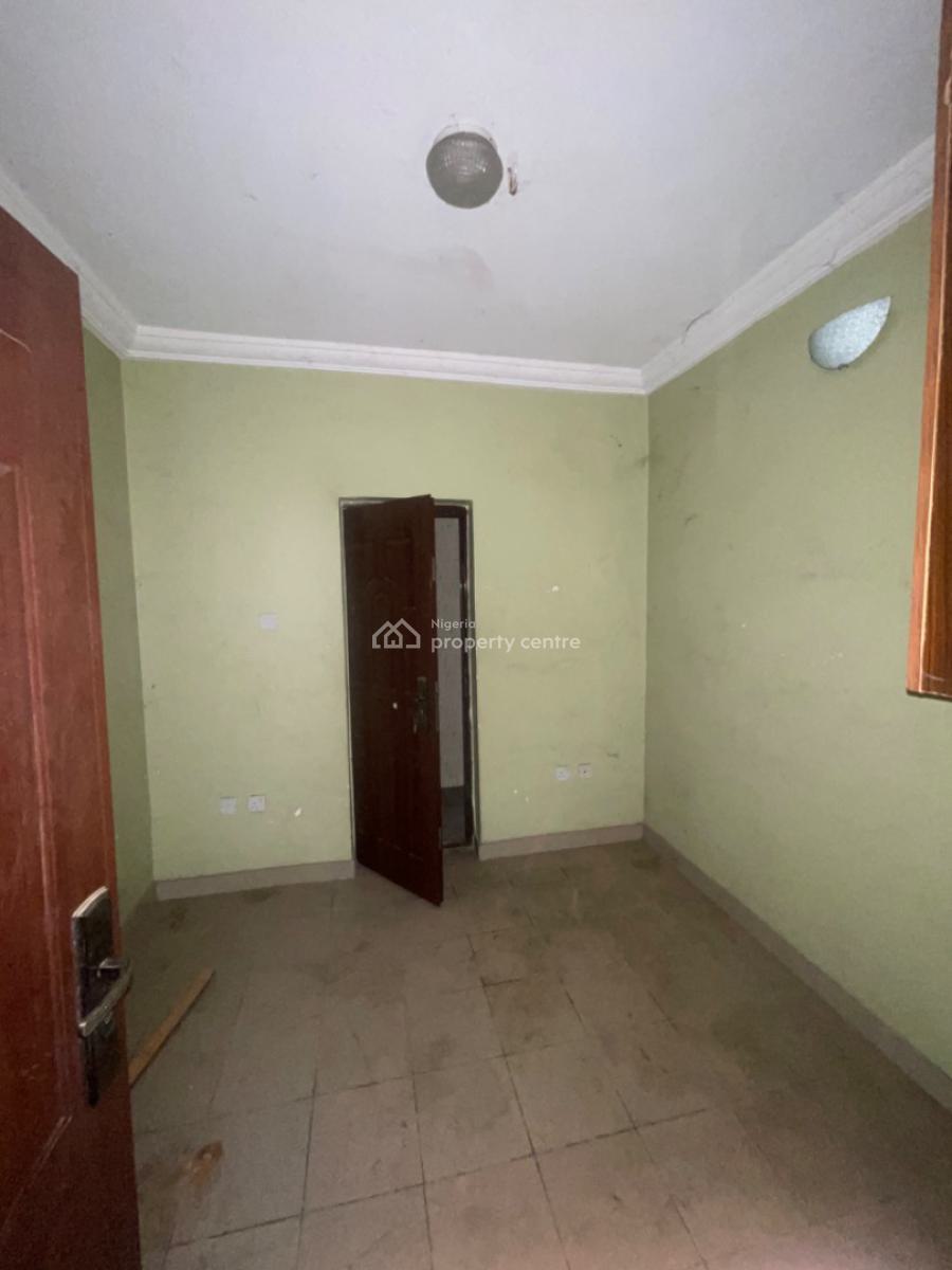 Spacious One  Room Self Con, Gra Phase 1, Magodo, Lagos, Self Contain (single Rooms) for Rent
