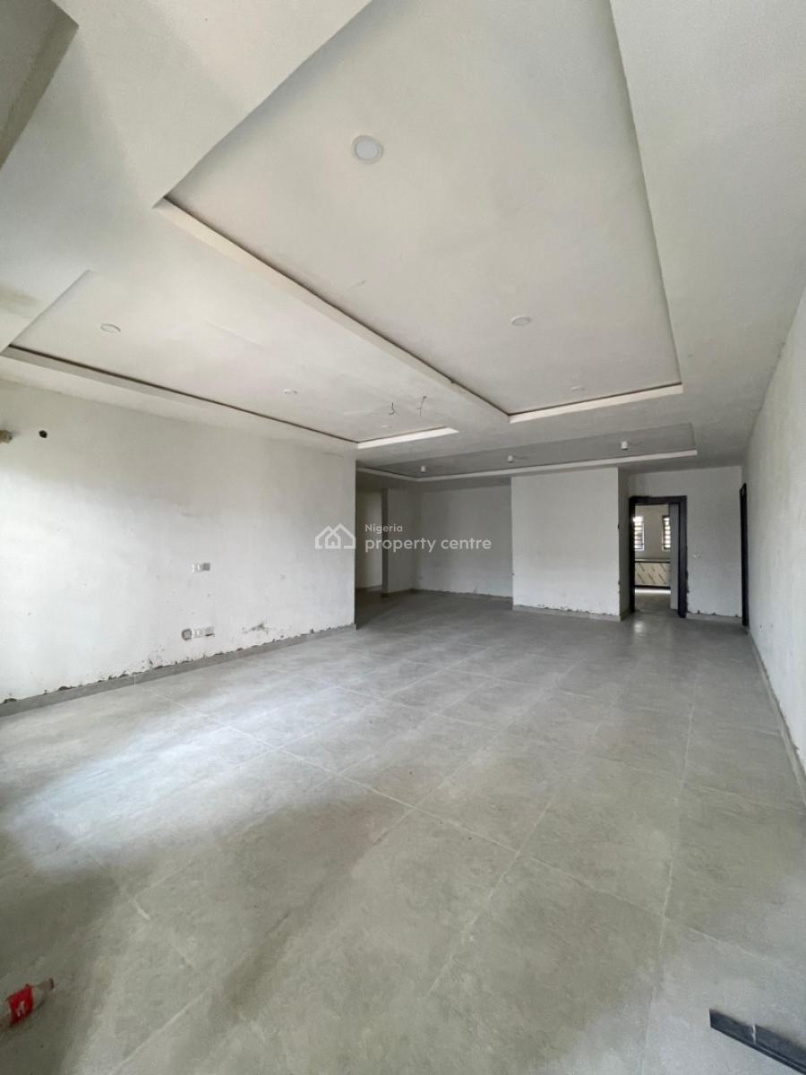 Beautiful 4 Bedrooms Apartment with Bq, Lekki Phase 1, Lekki, Lagos, Block of Flats for Sale