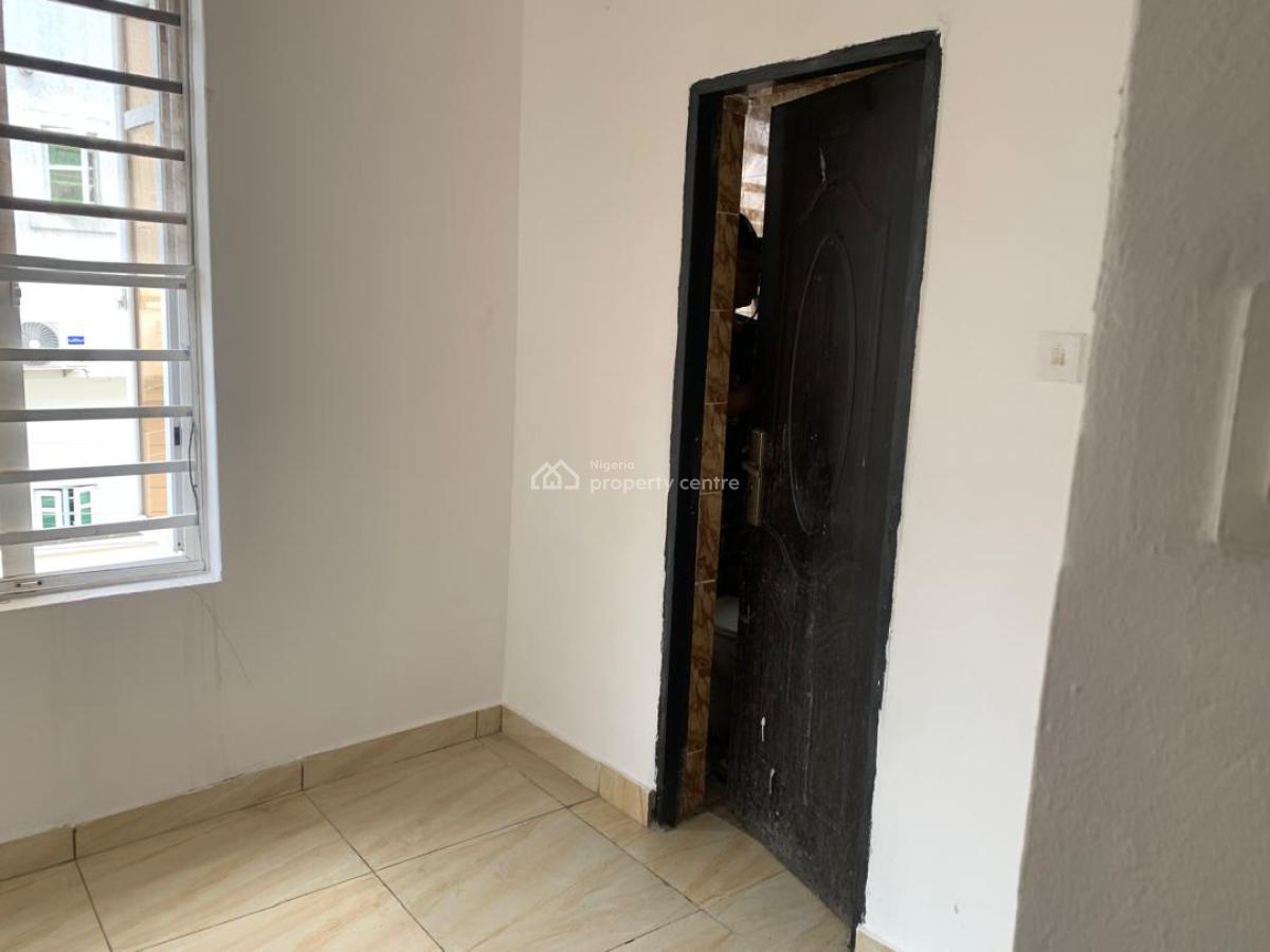 Shared Apartment, Royal View Estate, Ikota, Lekki, Lagos, Self Contain (single Rooms) for Rent