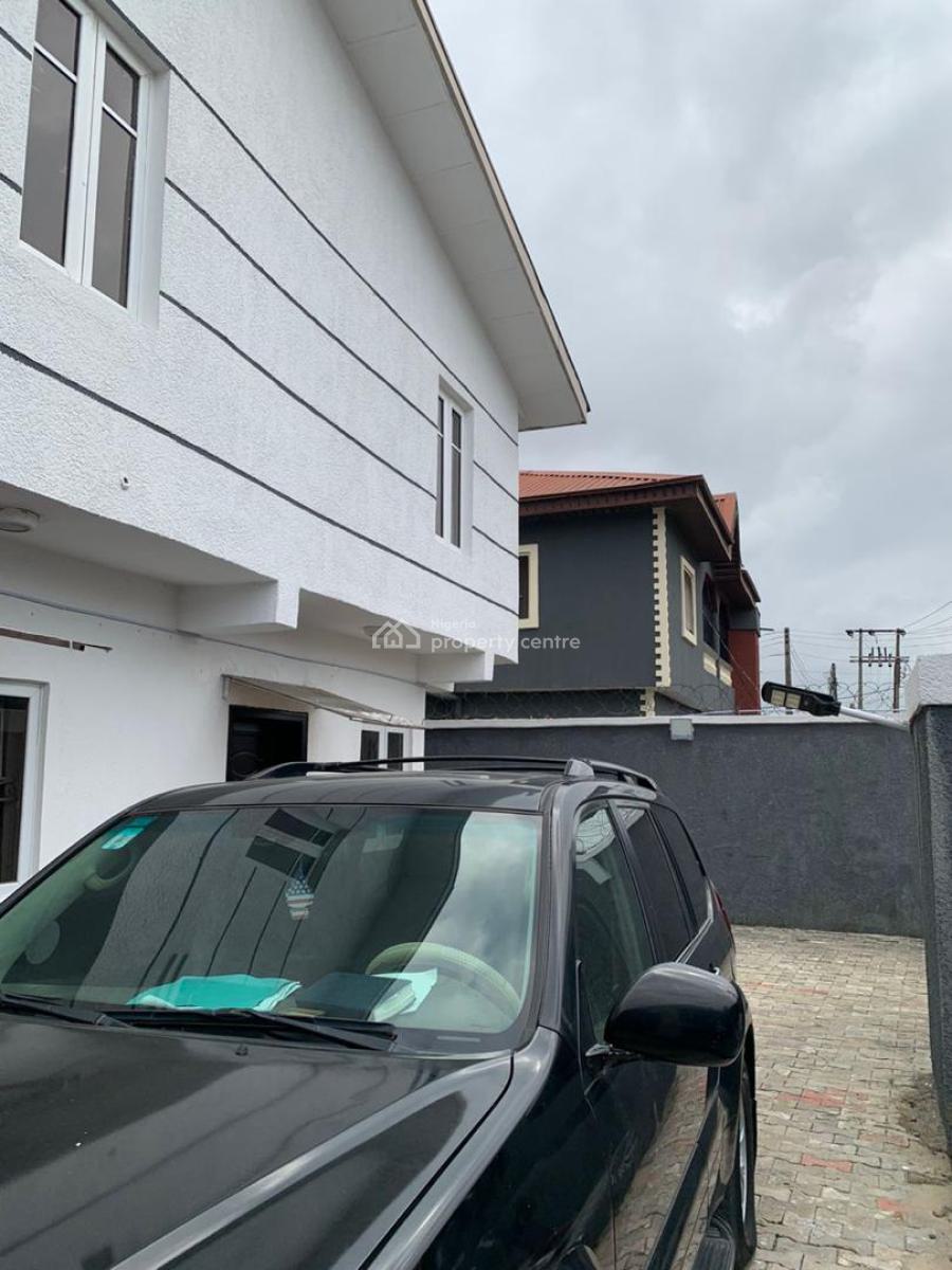 Beautiful 2 Bedroom Apartment Upstairs, Ikota, Lekki, Lagos, Flat / Apartment for Rent