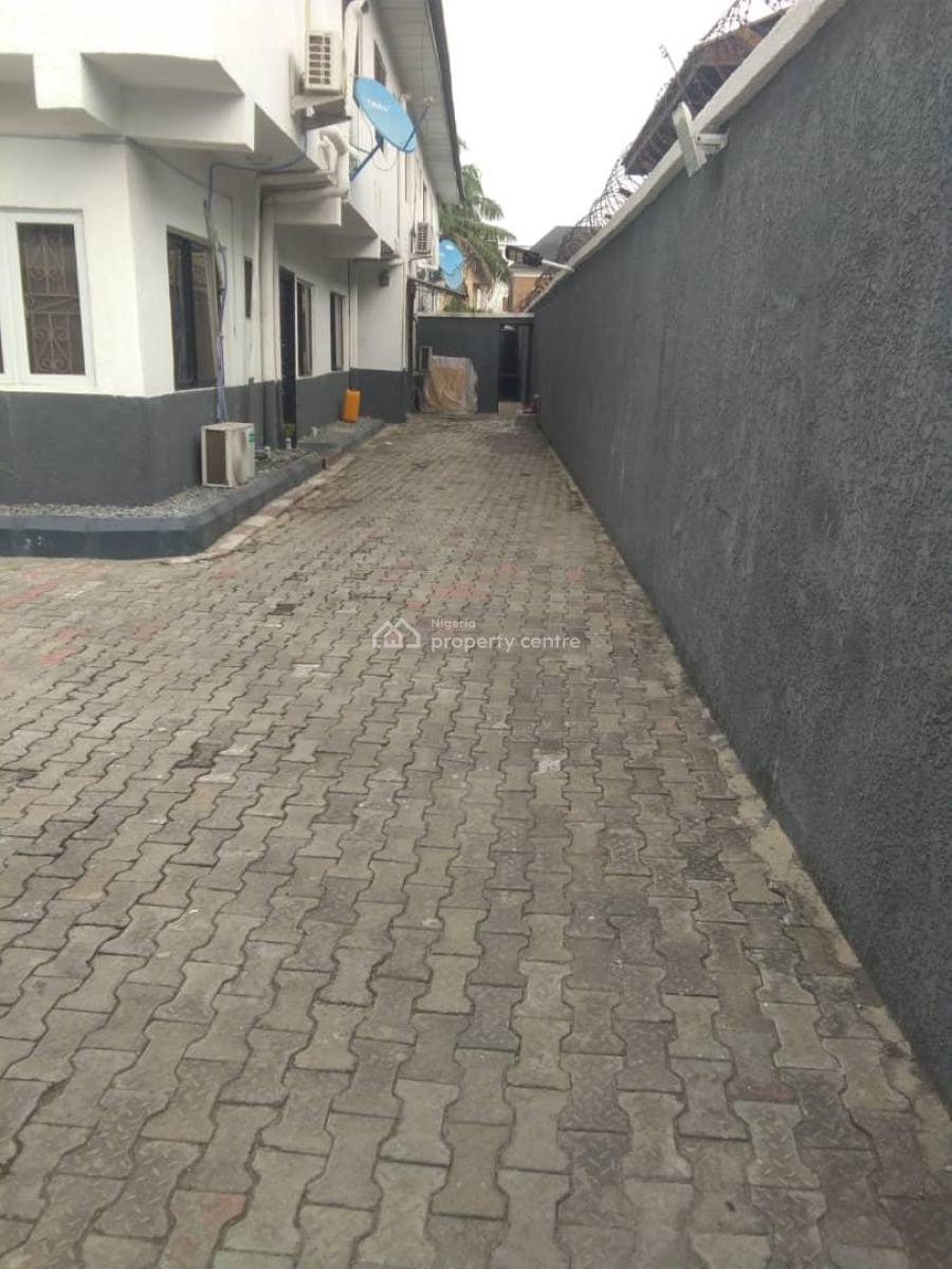 Beautiful 2 Bedroom Apartment Upstairs, Ikota, Lekki, Lagos, Flat / Apartment for Rent