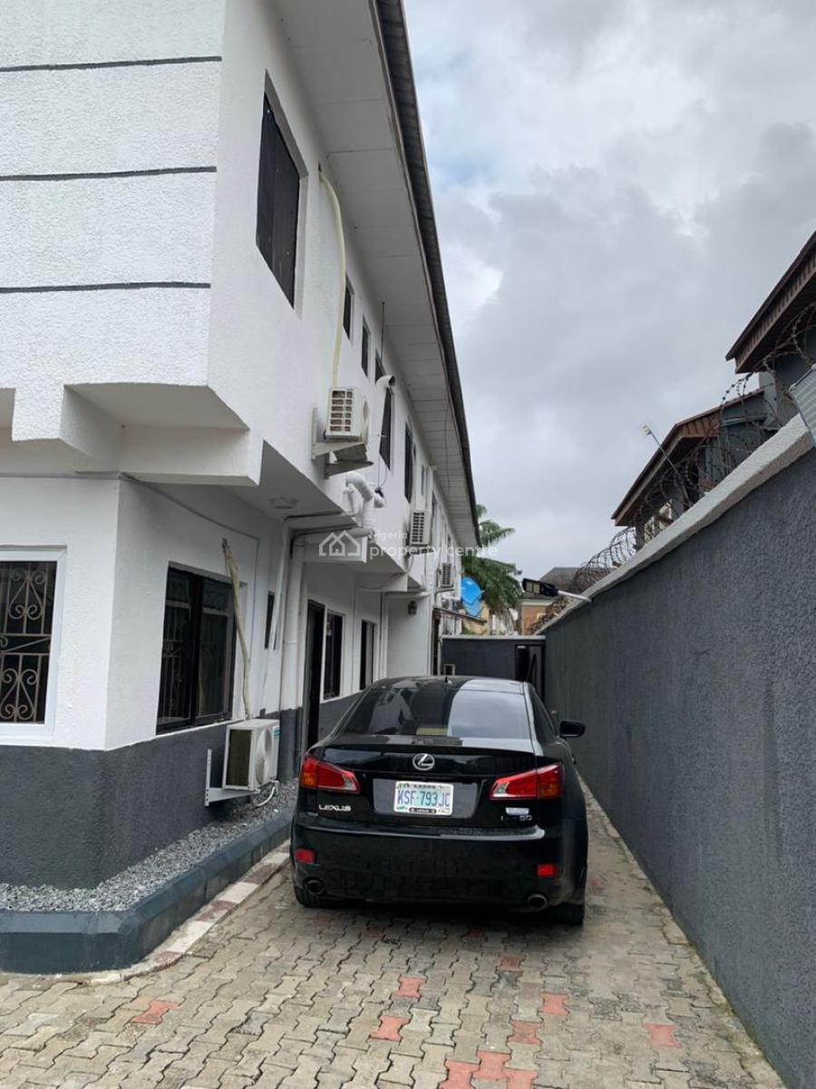 Beautiful 2 Bedroom Apartment Upstairs, Ikota, Lekki, Lagos, Flat / Apartment for Rent