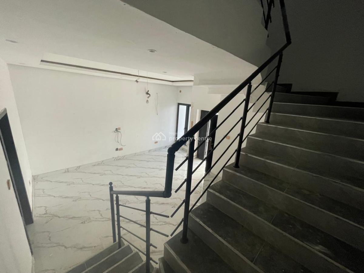 3 Bedrooms Triplex Terraces, Ocean Breeze Ologolo, Ologolo, Lekki, Lagos, Terraced Duplex for Rent