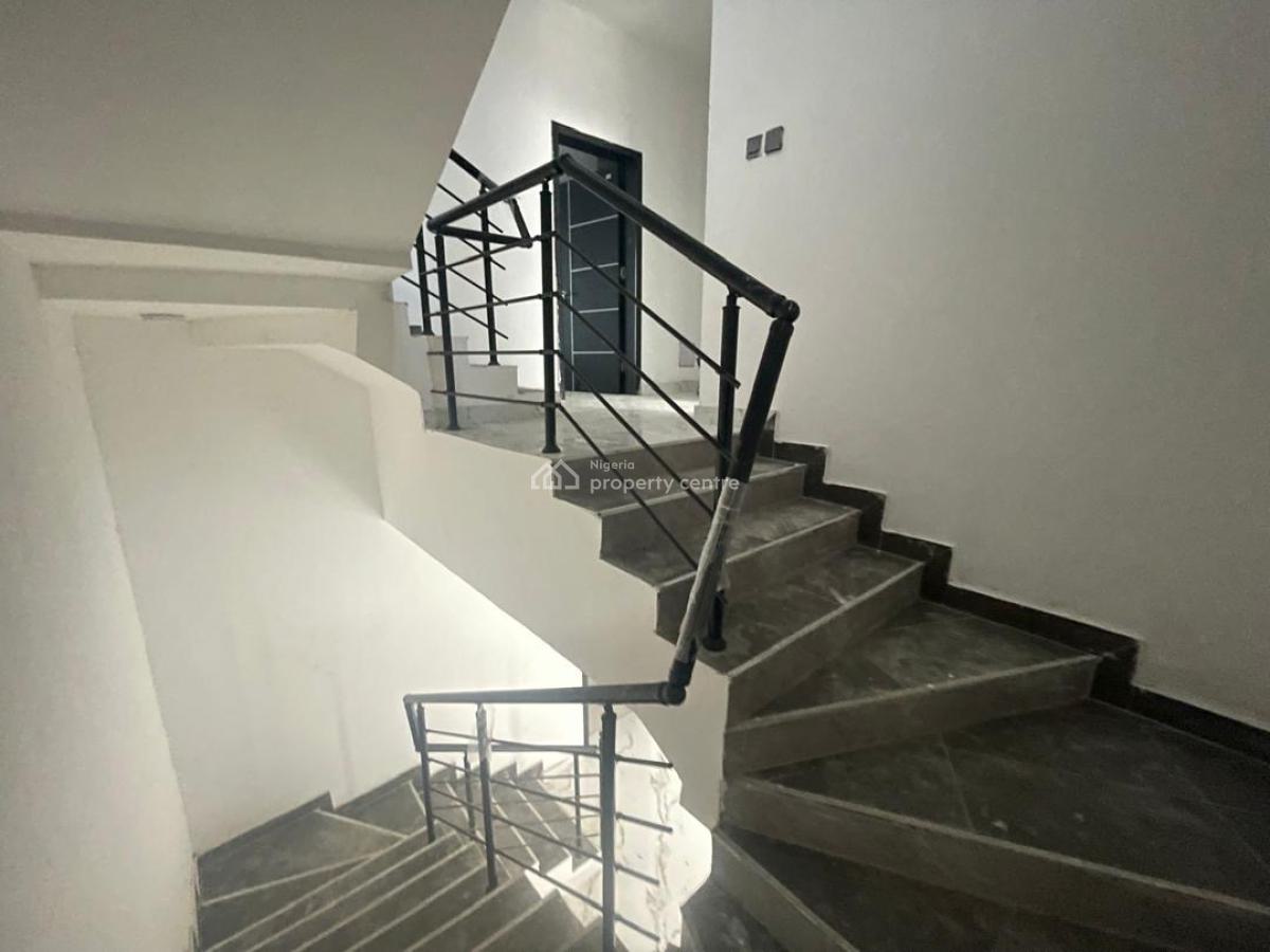 3 Bedrooms Triplex Terraces, Ocean Breeze Ologolo, Ologolo, Lekki, Lagos, Terraced Duplex for Rent