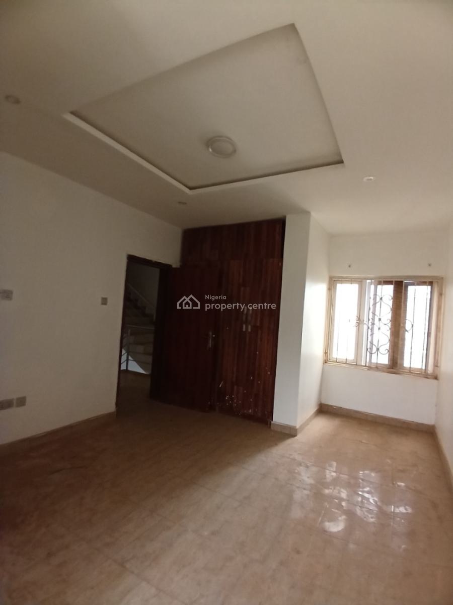 a Newly Built 5 Bedroom Terrace Duplex with 1 Room Bq, Diplomatic Zone, Guzape District, Abuja, Terraced Duplex for Rent
