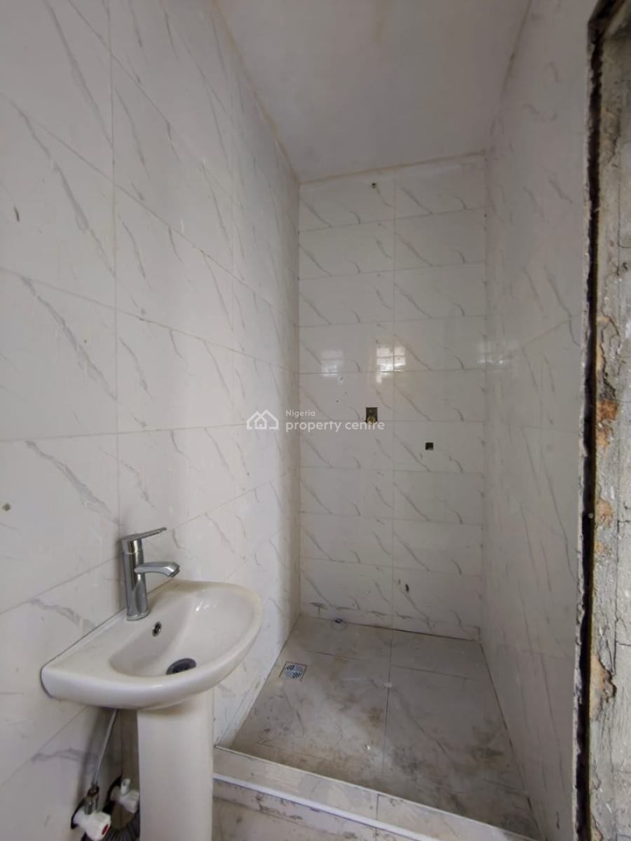 Brand New Luxury and Spacious Studio Apartment, By Enyo Filling Station, Ikate, Lekki, Lagos, Block of Flats for Sale