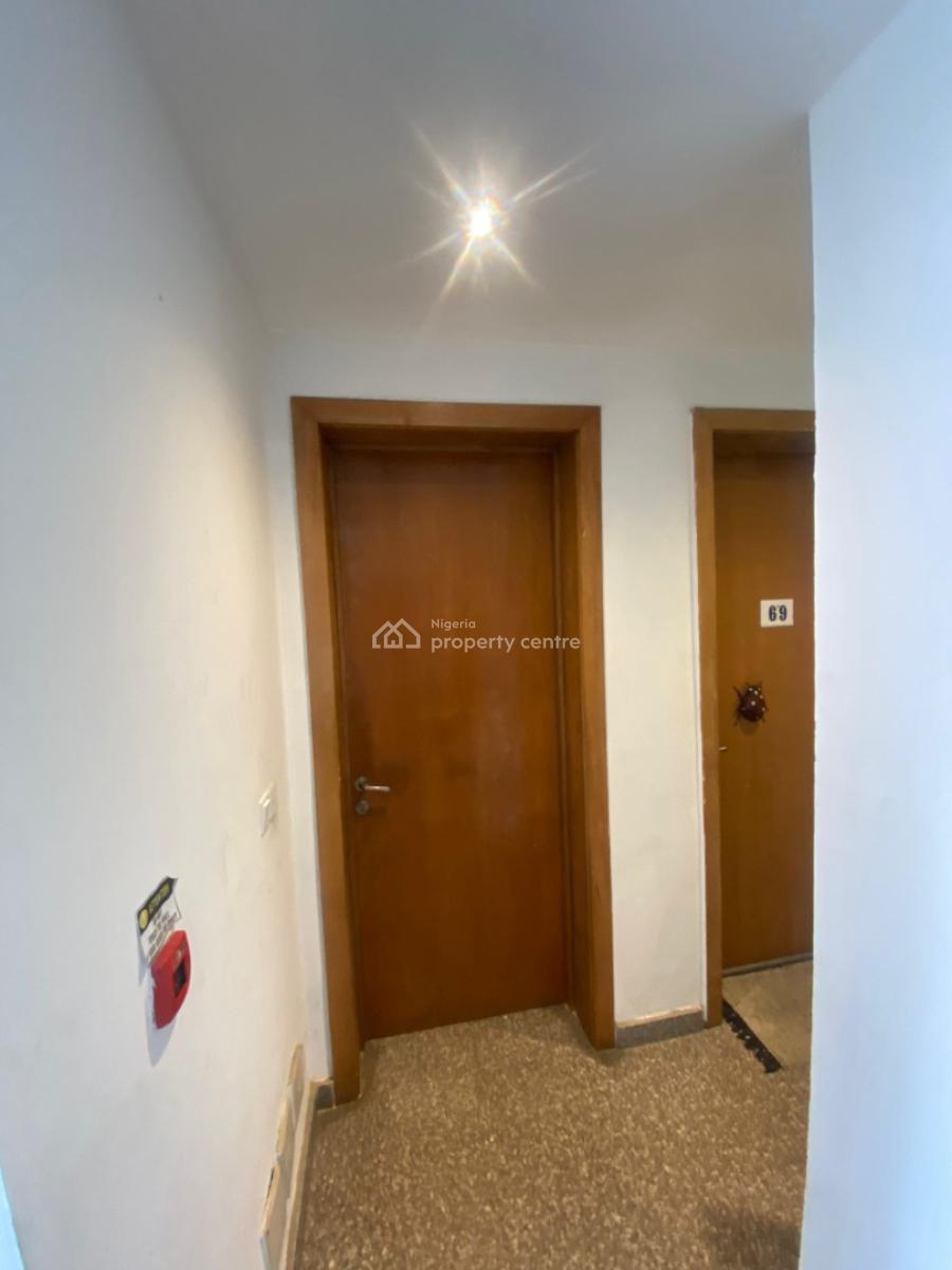 Beautiful 3 Bedroom Flat with Gym and Swimming Pool, Victoria Island (vi), Lagos, Flat / Apartment for Rent
