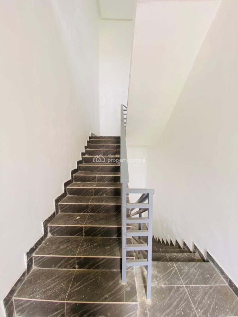 3 Bedroom Apartment, Ogombo, Ajah, Lagos, Flat / Apartment for Sale
