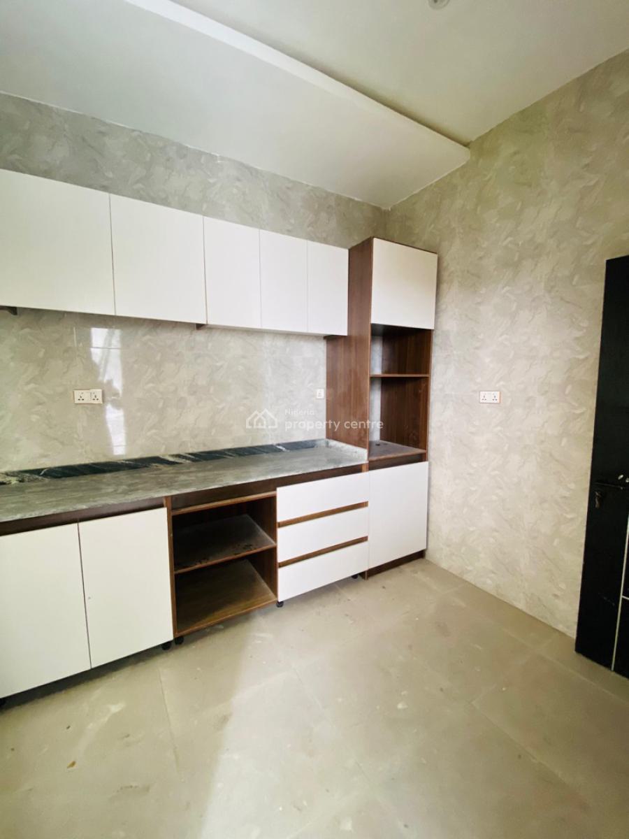 3 Bedroom Apartment, Ogombo, Ajah, Lagos, Flat / Apartment for Sale