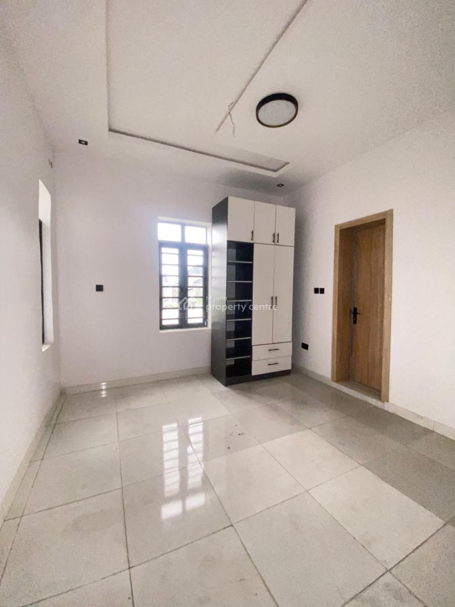 2 Bedroom Apartment with Gym, Ogombo, Ajah, Lagos, Flat / Apartment for Sale