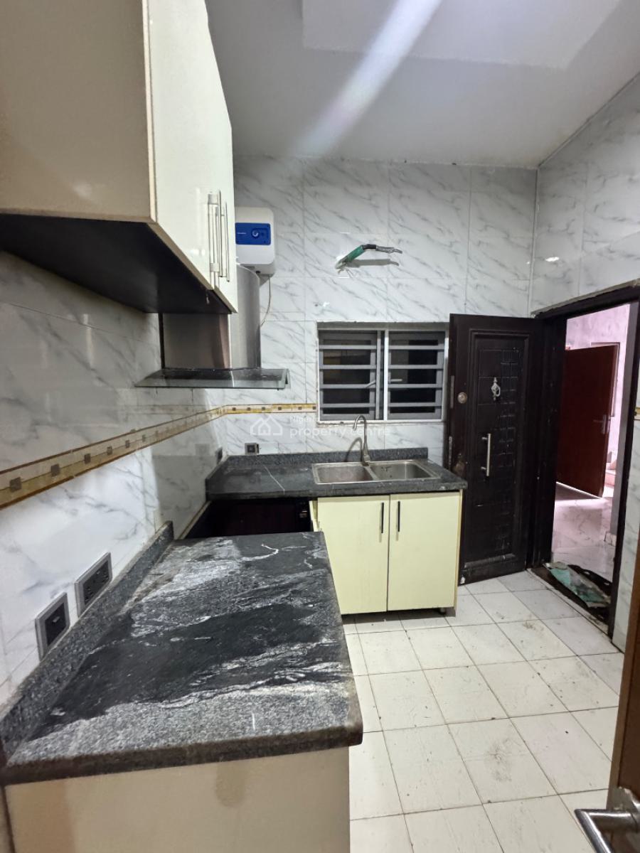 3bedroom Flat on The Ground Floor Suitable for Mixed Used., Oniru, Victoria Island (vi), Lagos, Flat / Apartment for Rent