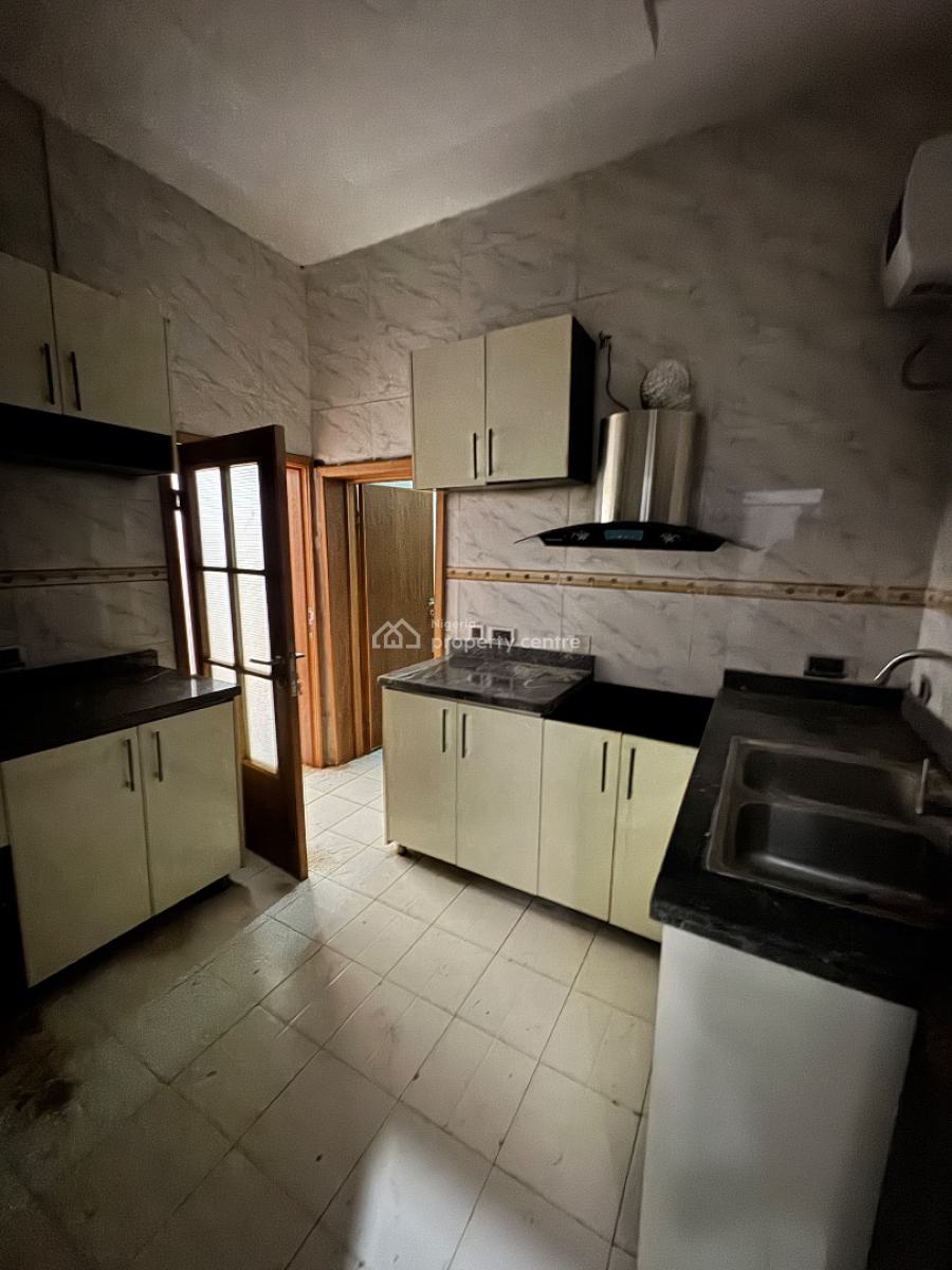 3bedroom Flat on The Ground Floor Suitable for Mixed Used., Oniru, Victoria Island (vi), Lagos, Flat / Apartment for Rent
