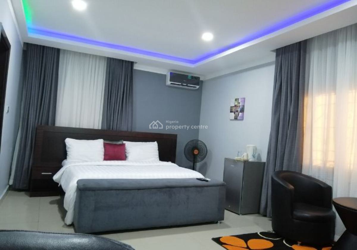 Luxurious Living Room, Ikeja, Lagos, Self Contain (single Rooms) Short Let