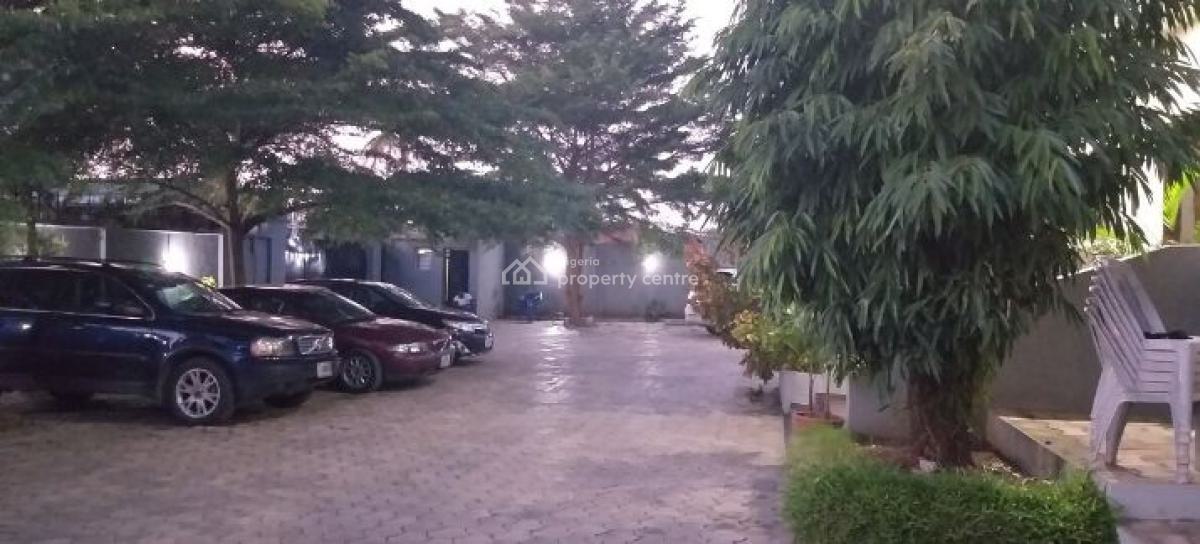 Luxurious Living Room, Ikeja, Lagos, Self Contain (single Rooms) Short Let