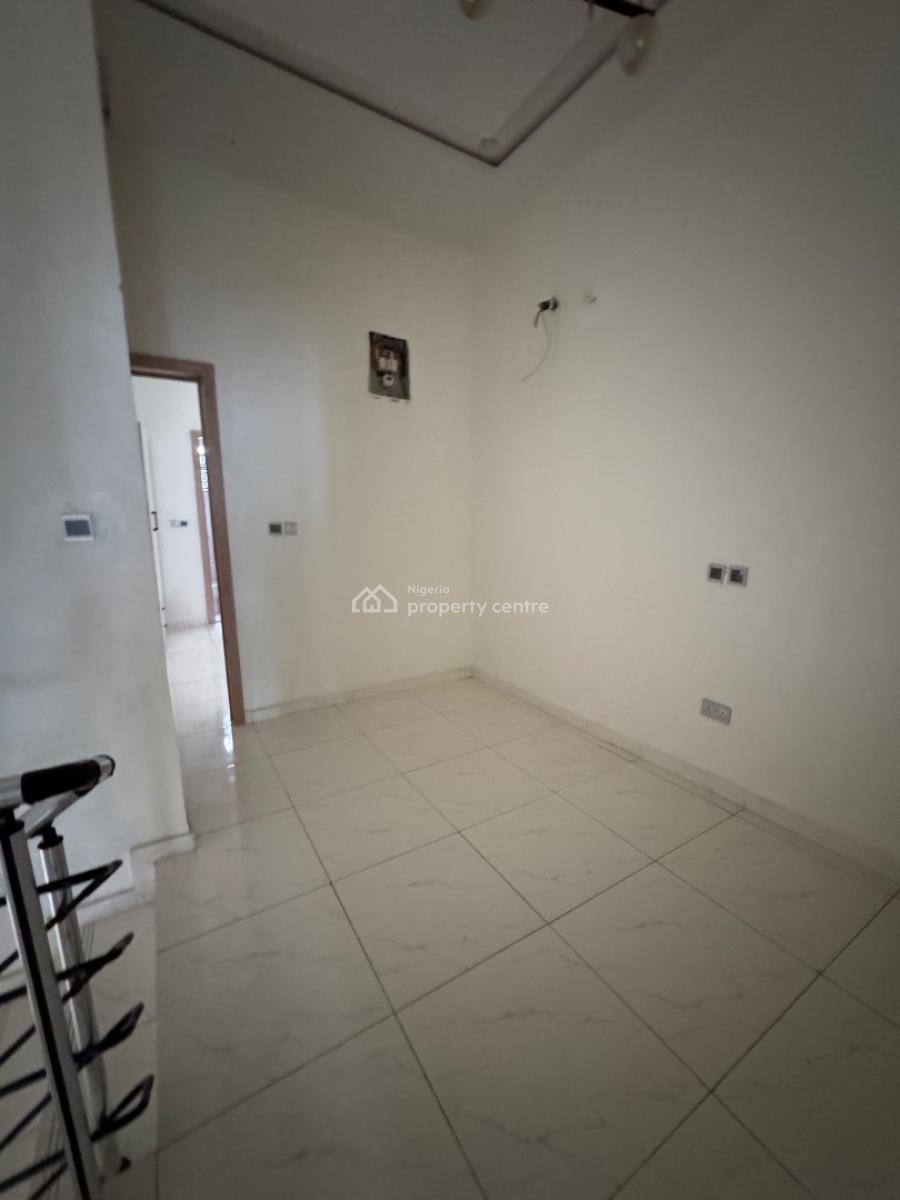 Luxury 4 Bedrooms Semi Detached, Ikota, Ikota, Lekki, Lagos, Semi-detached Duplex for Sale