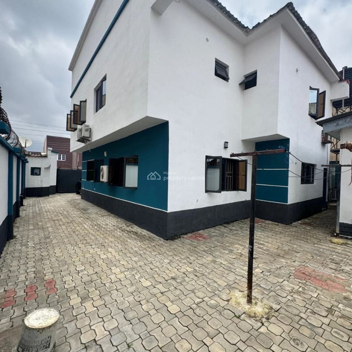 4 Bedrooms Semi Detached Duplex with One Bedroom Guest Suite, Kado, Abuja, Semi-detached Duplex for Sale