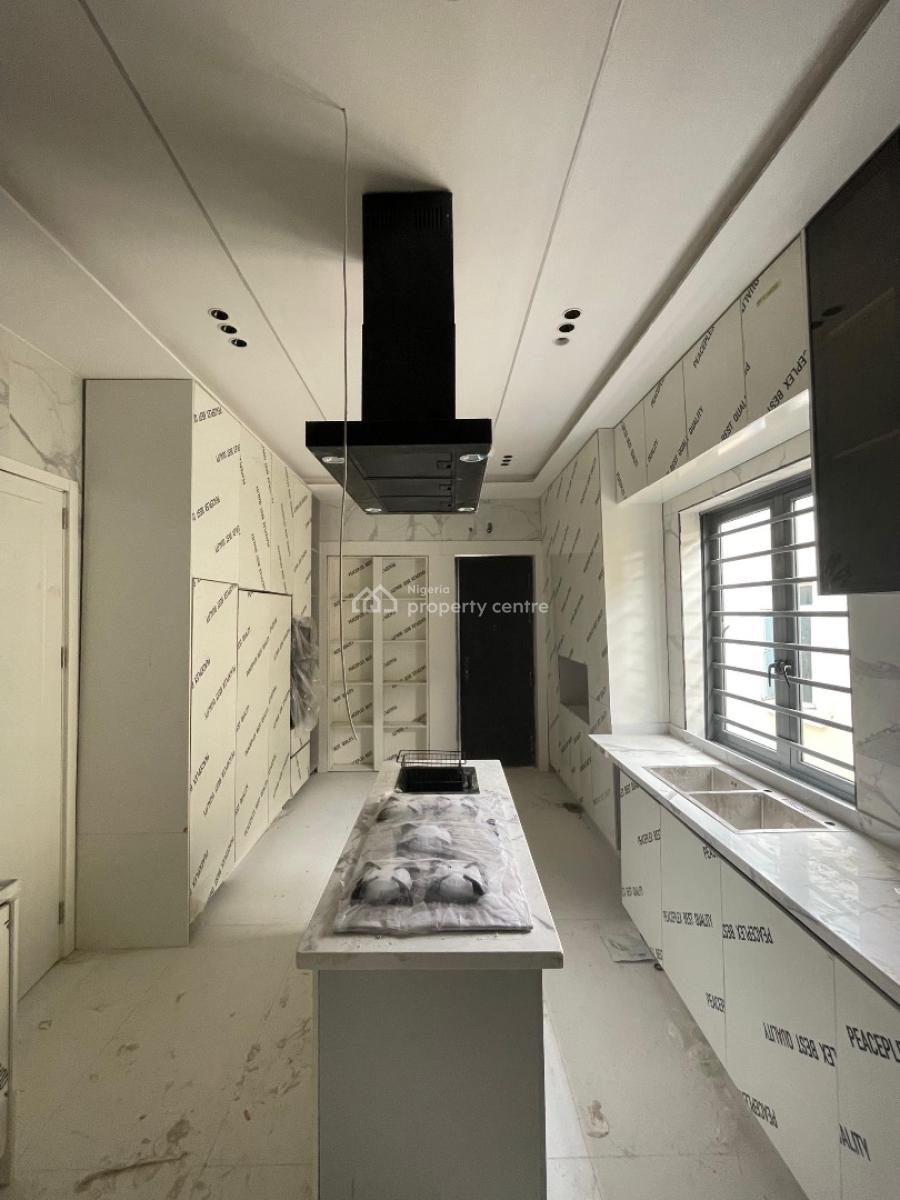The Luxurious 5 Bedrooms Home, Chevron, Lekki, Lagos, Detached Duplex for Sale
