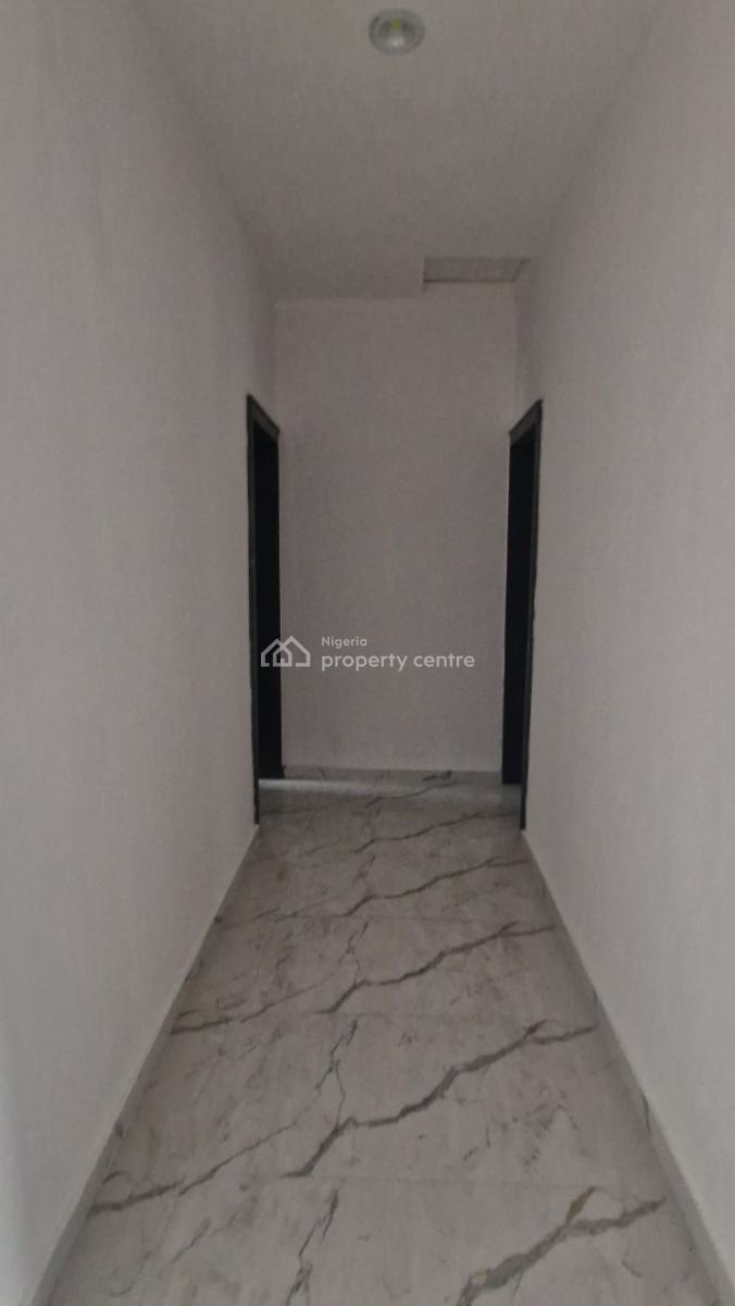 Neatly Used 2 Bedrooms Flat, Emma Abimbola Cole Street, Lekki Phase 1, Lagos State., Lekki Phase 1, Lekki, Lagos, Flat / Apartment for Rent