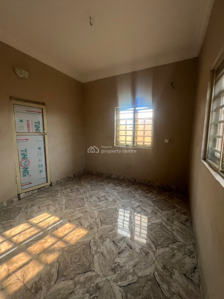 Spacious 2 Bedroom Apartment, Lekki Scheme 2, Ogombo, Ajah, Lagos, Flat / Apartment for Rent