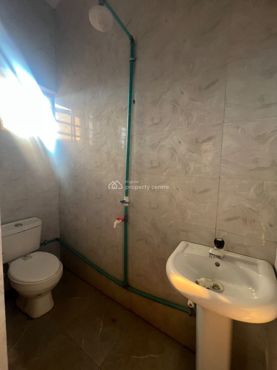 Spacious 2 Bedroom Apartment, Lekki Scheme 2, Ogombo, Ajah, Lagos, Flat / Apartment for Rent