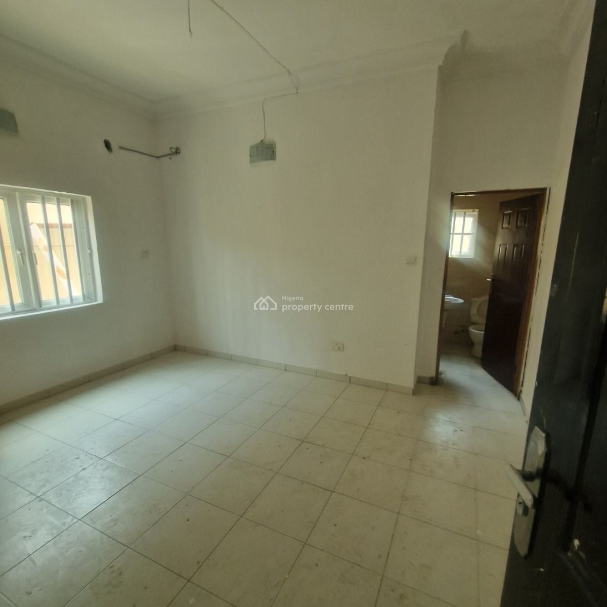 Neatly Renovated 2 Bedroom Flat, House on The Rock Road, Ikate Elegushi, Lekki, Lagos State., Ikate Elegushi, Lekki, Lagos, Flat / Apartment for Rent