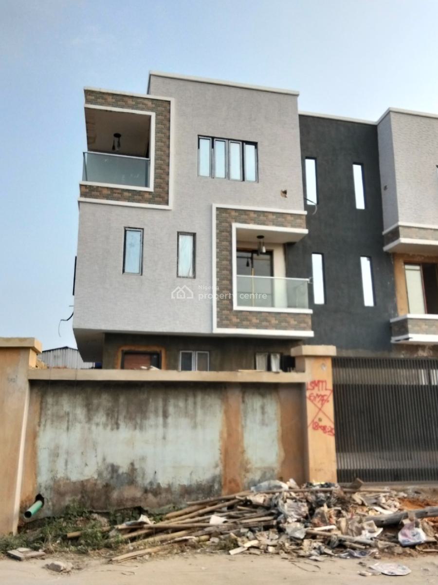4 Bedrooms Semi Detached Duplex, Behind Road Safety, Ojodu, Lagos, Semi-detached Duplex for Sale