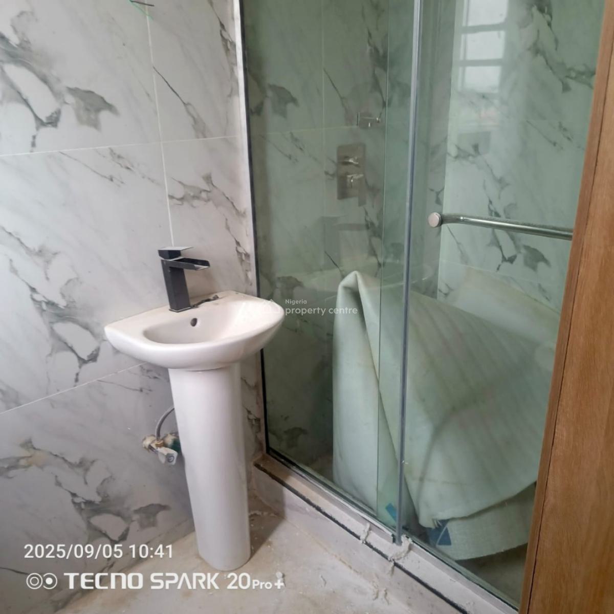 4 Bedrooms Semi Detached Duplex, Behind Road Safety, Ojodu, Lagos, Semi-detached Duplex for Sale