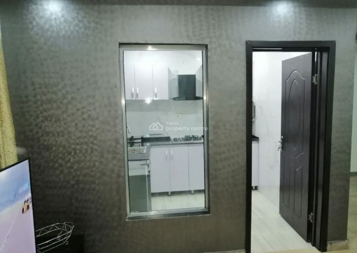 Cozy Haven, Ikeja, Lagos, Mini Flat (room and Parlour) Short Let