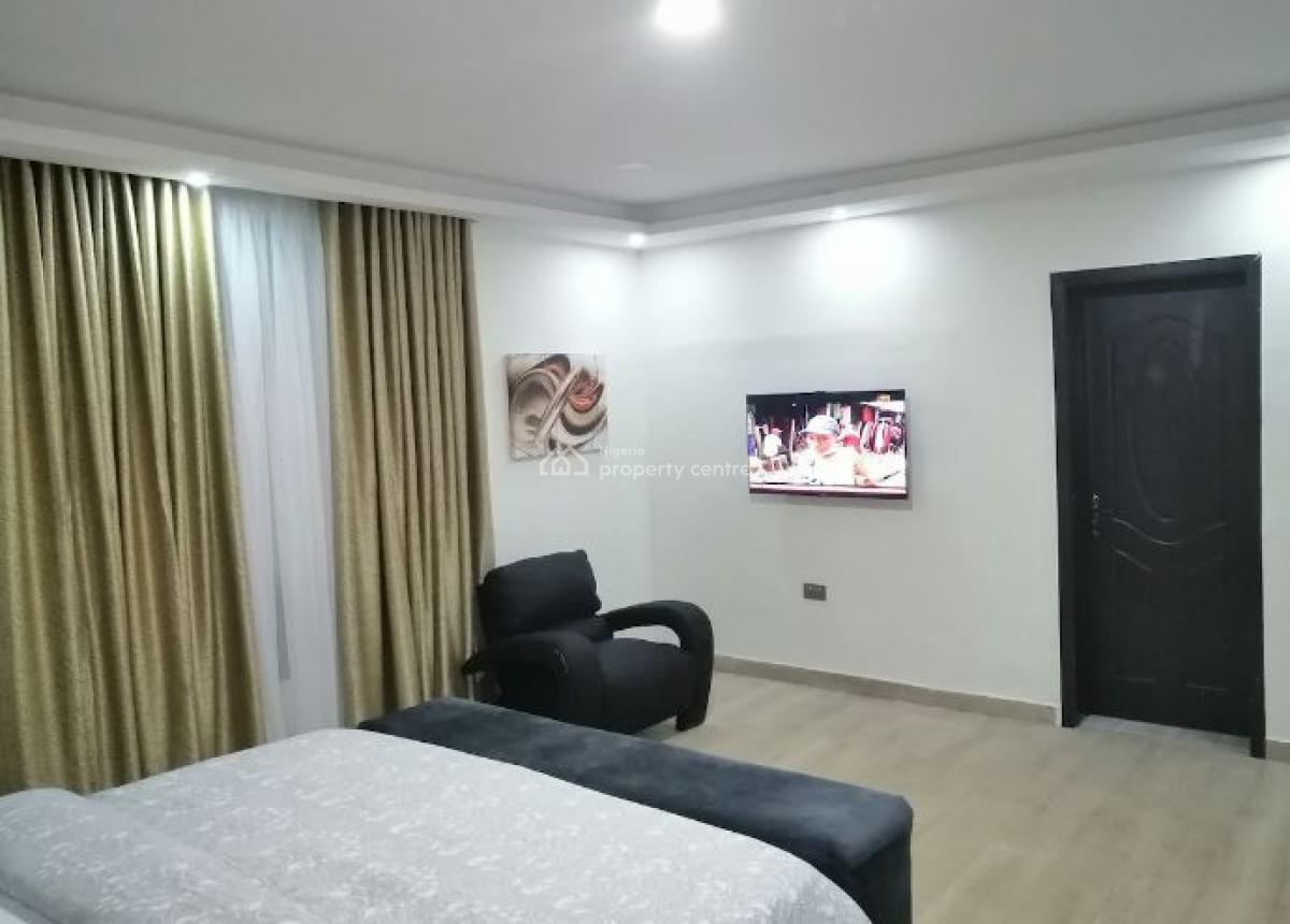 Cozy Haven, Ikeja, Lagos, Mini Flat (room and Parlour) Short Let