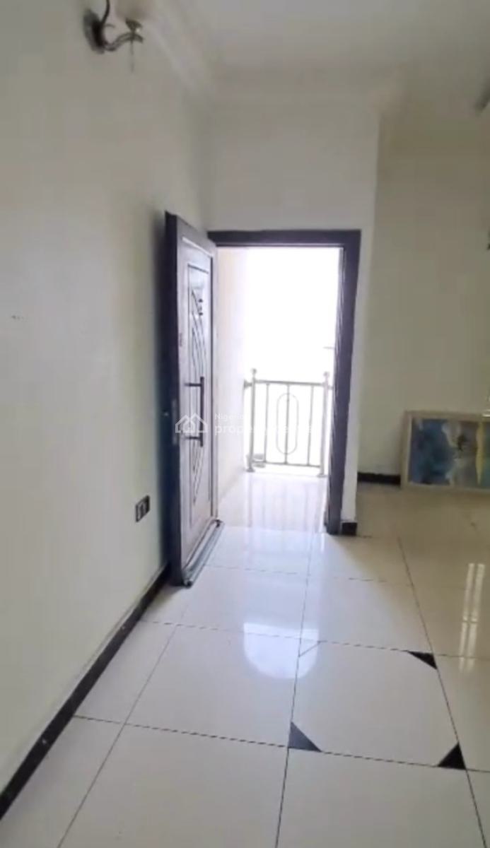 2 Bedroom Apartment in an Estate, Osapa, Lekki, Lagos, Flat / Apartment for Rent