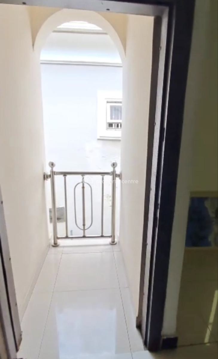 2 Bedroom Apartment in an Estate, Osapa, Lekki, Lagos, Flat / Apartment for Rent