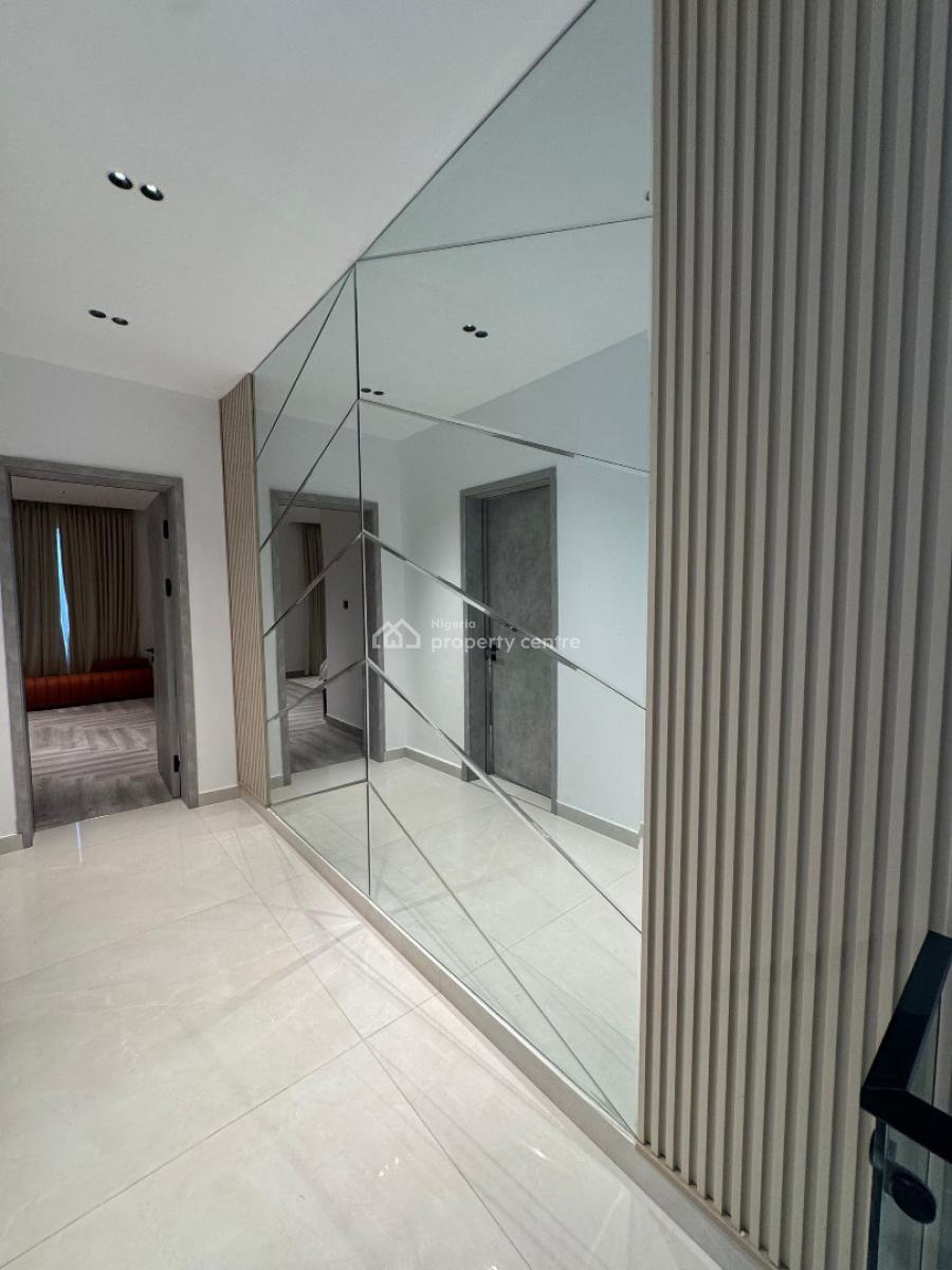 Exquisite and 3 Bedrooms Maisonette Within a Serene Environment, Old Ikoyi, Ikoyi, Lagos, Flat / Apartment for Sale