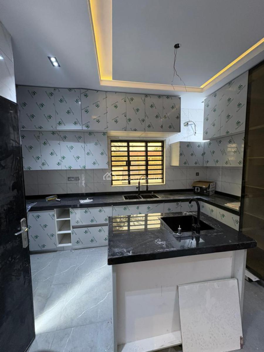 4 Bedrooms Fully Detached Duplex with an Attached Bq and Standard Facilities, Carlton Gate Estate, Kolapo Gra, Akobo, Ibadan, Oyo, Detached Duplex for Sale