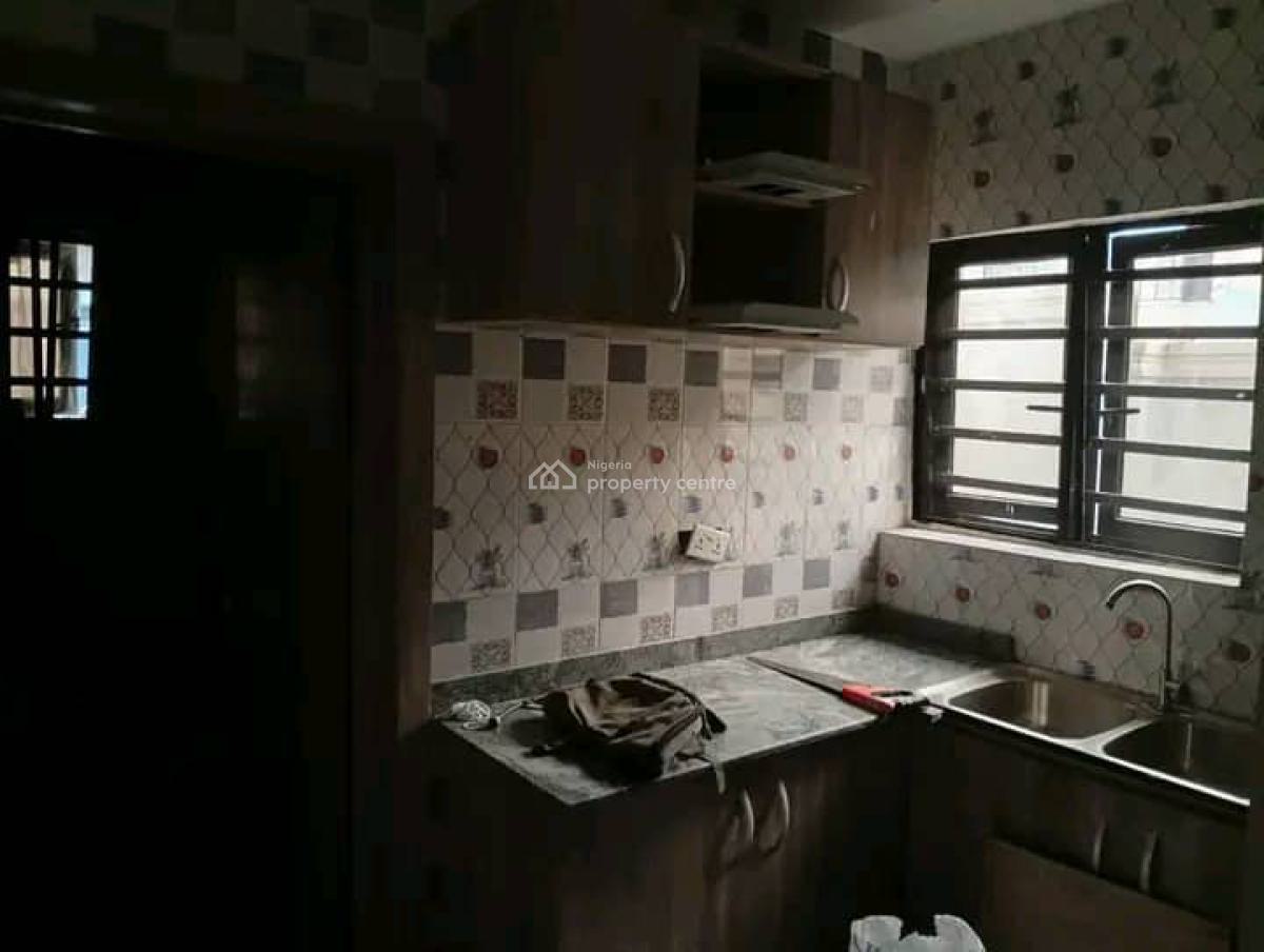 Spacious and Lovely 2 Bedroom Apartment, Gra Phase 1, Magodo, Lagos, Flat / Apartment for Rent