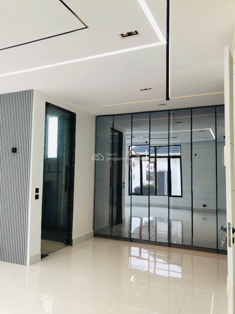 Classic 5 Bedroom Home in Oral Estate Lekki, Oral Estate, Lekki, Lagos, Detached Duplex for Sale