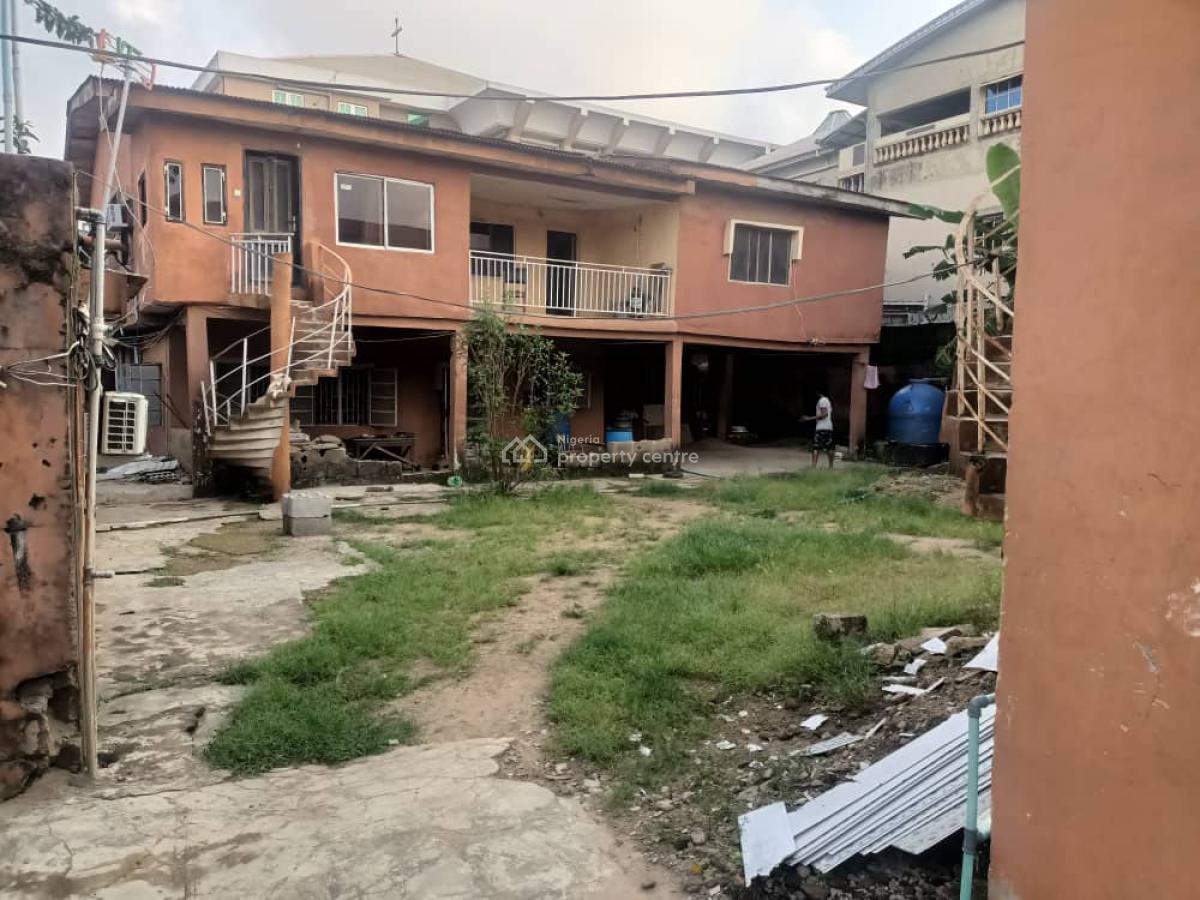 Commercial Property Along Shasha Road Akowonjo Alimosho, Shasha Road Akowonjo, Akowonjo, Alimosho, Lagos, Plaza / Complex / Mall for Sale