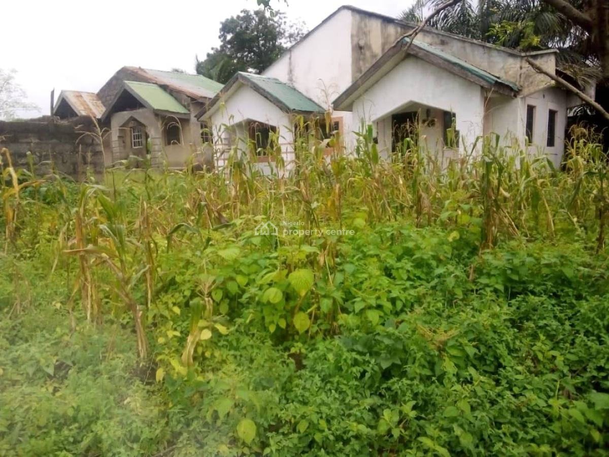 Large Commercial Complex, Along Kabba/okene Expressway, Felele. 1 Min From Ful, Lokoja, Kogi, Commercial Property for Sale