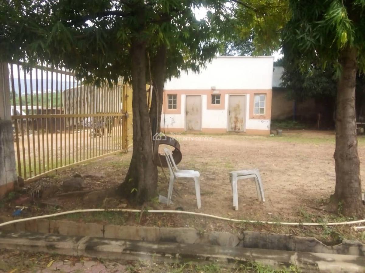 Large Commercial Complex, Along Kabba/okene Expressway, Felele. 1 Min From Ful, Lokoja, Kogi, Commercial Property for Sale