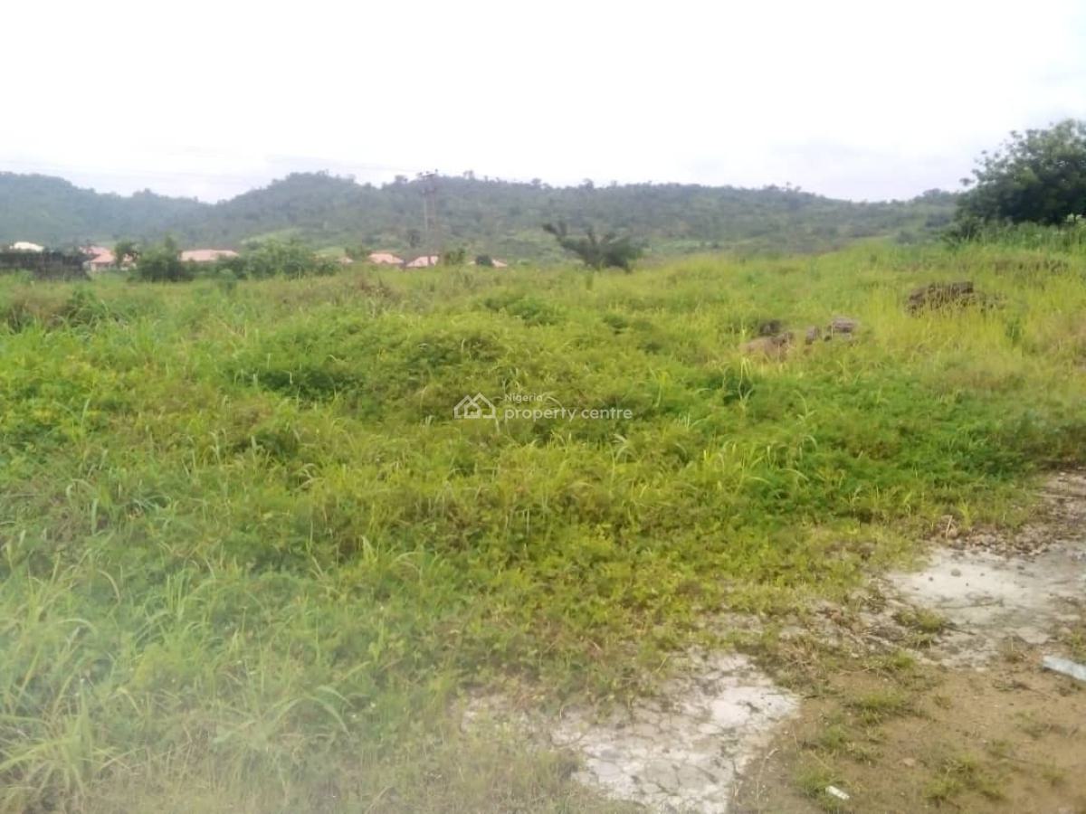 Large Commercial Complex, Along Kabba/okene Expressway, Felele. 1 Min From Ful, Lokoja, Kogi, Commercial Property for Sale