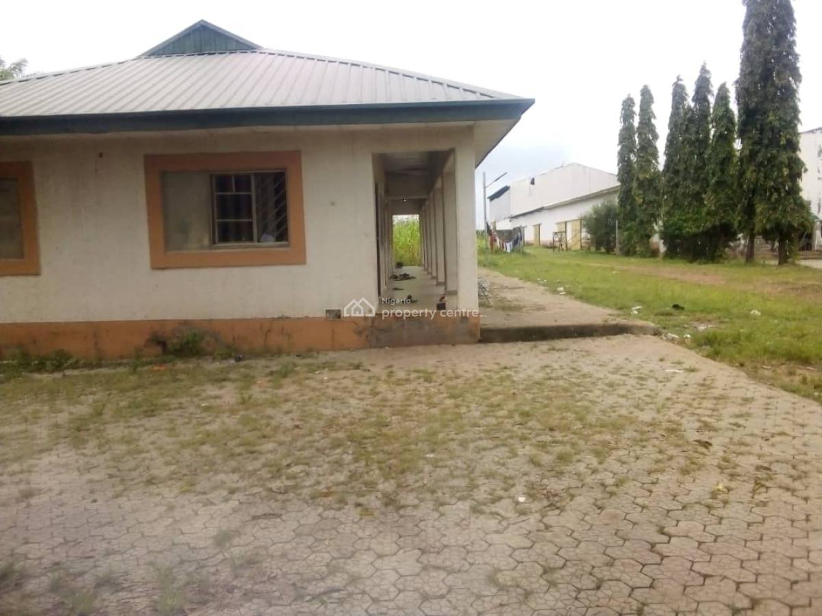 Large Commercial Complex, Along Kabba/okene Expressway, Felele. 1 Min From Ful, Lokoja, Kogi, Commercial Property for Sale