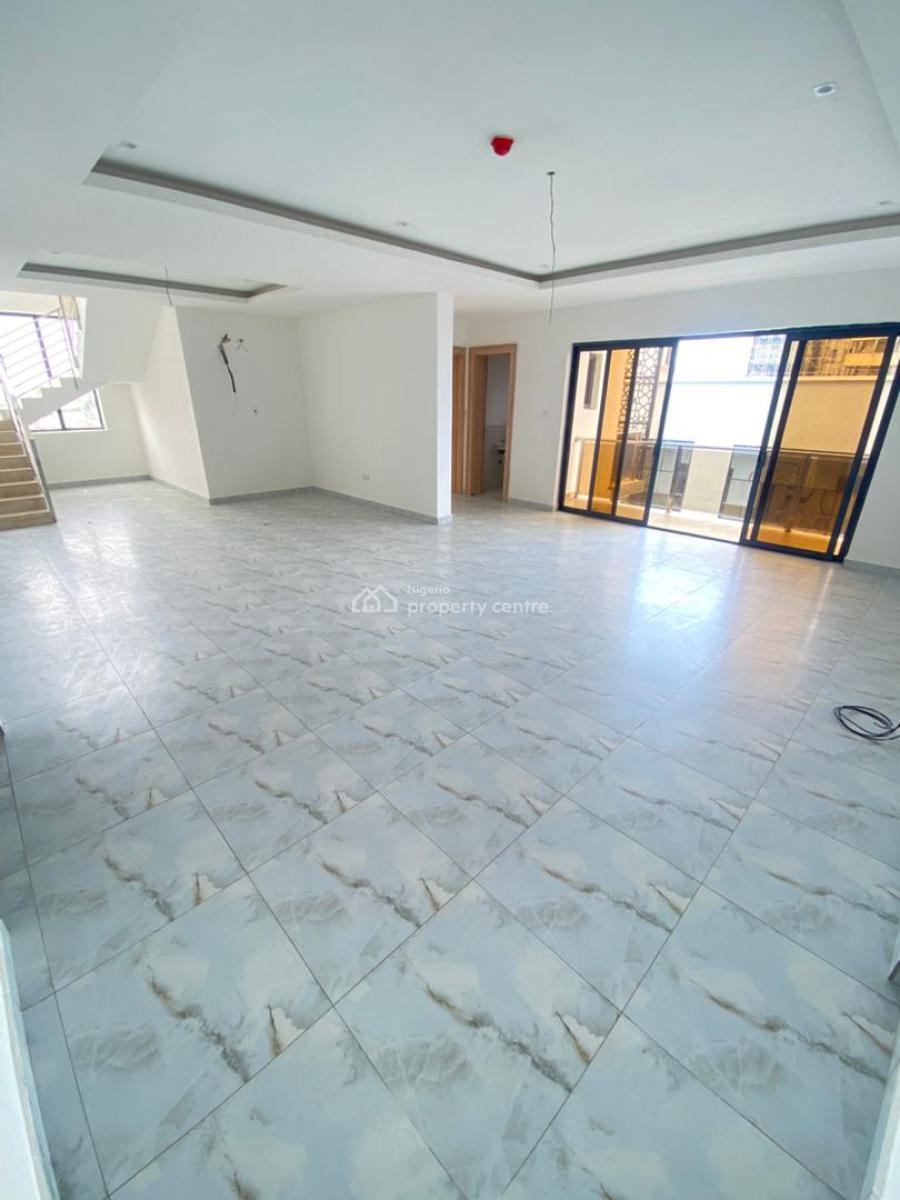 Newly Built and Serviced with 24/7 Power Supply 4 Bedroom En-suite Mai, Lekki Phase 1, Lekki, Lagos, House for Rent