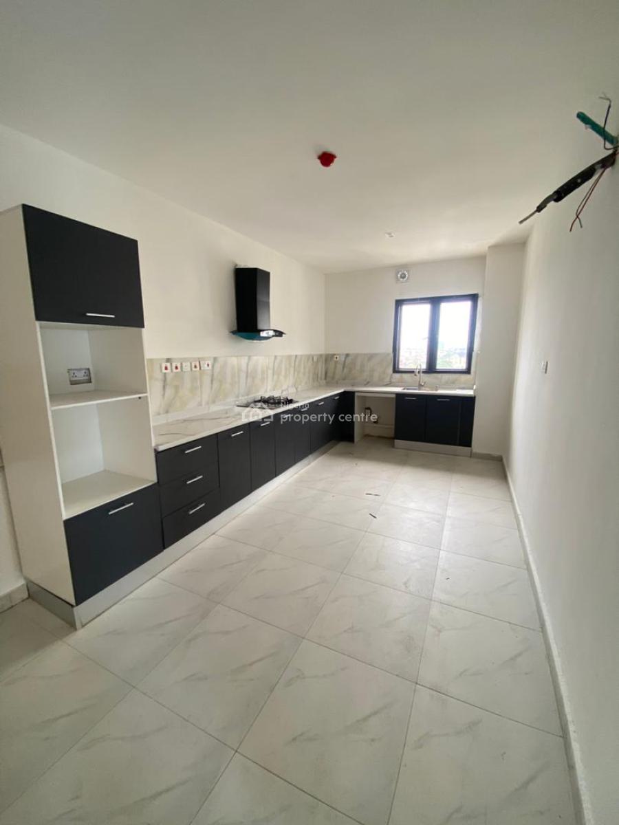Newly Built and Serviced with 24/7 Power Supply 4 Bedroom En-suite Mai, Lekki Phase 1, Lekki, Lagos, House for Rent