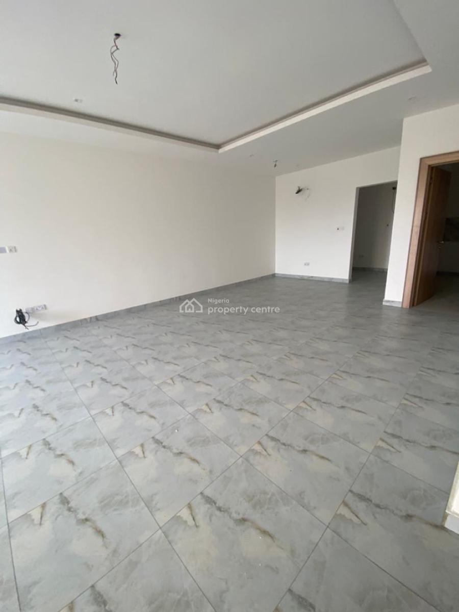 Newly Built and Serviced with 24/7 Power Supply 3 Bedroom En-suite Fla, Lekki Phase 1, Lekki, Lagos, Flat / Apartment for Rent