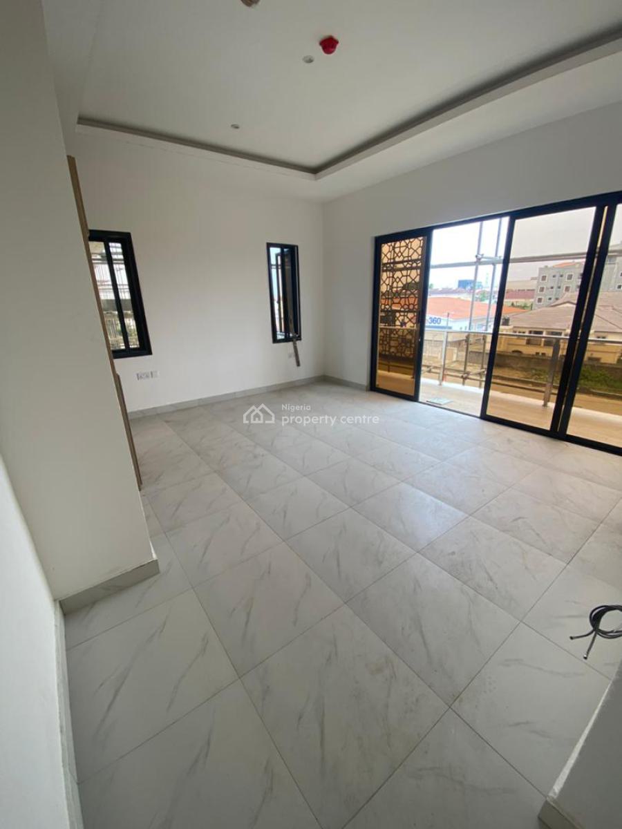 Newly Built and Serviced with 24/7 Power Supply 3 Bedroom En-suite Fla, Lekki Phase 1, Lekki, Lagos, Flat / Apartment for Rent