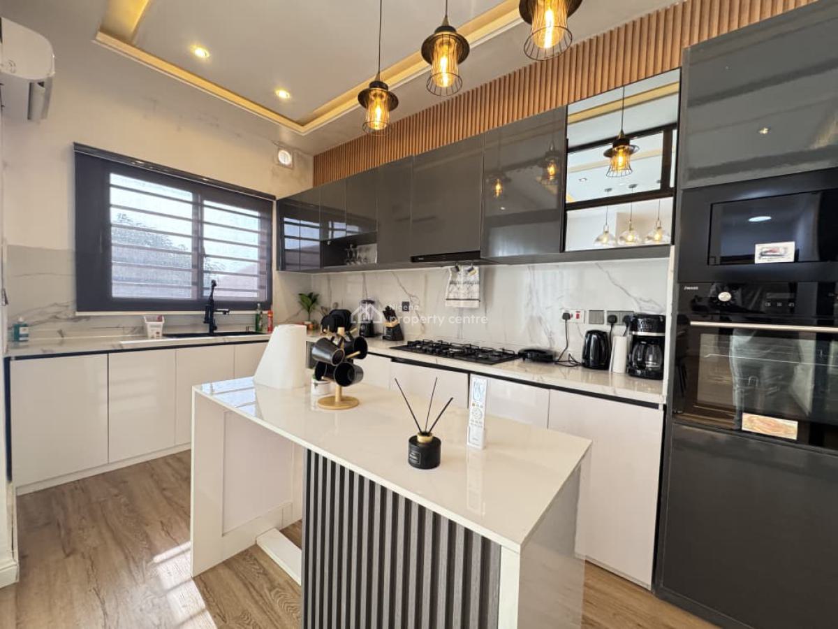 Luxury 3bedroom with Ps5 & Swimming Pool, Lekki, Lekki Phase 1, Lekki, Lagos, Flat / Apartment Short Let