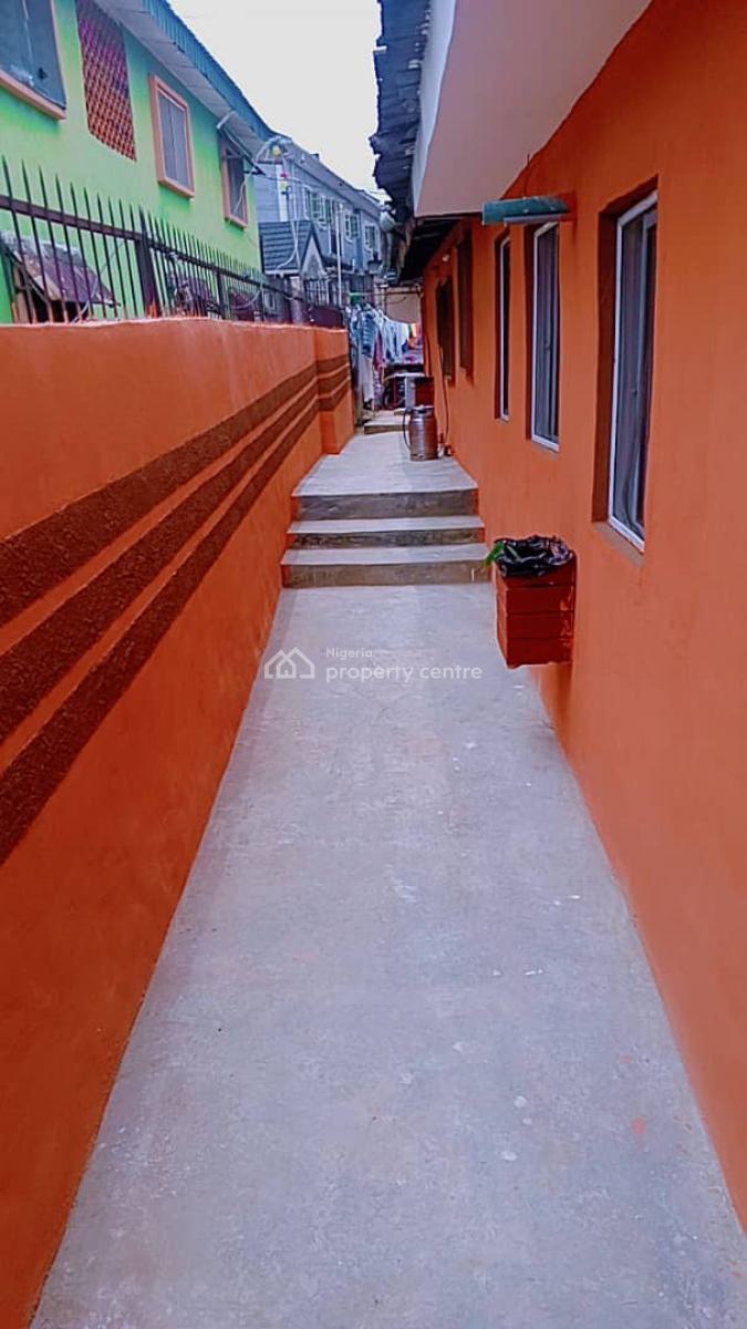 2 Bedroom Bungalow in a Secured Neighbourhood, Olowoira Via Omole Phase 2, Olowora, Magodo, Lagos, Flat / Apartment for Rent