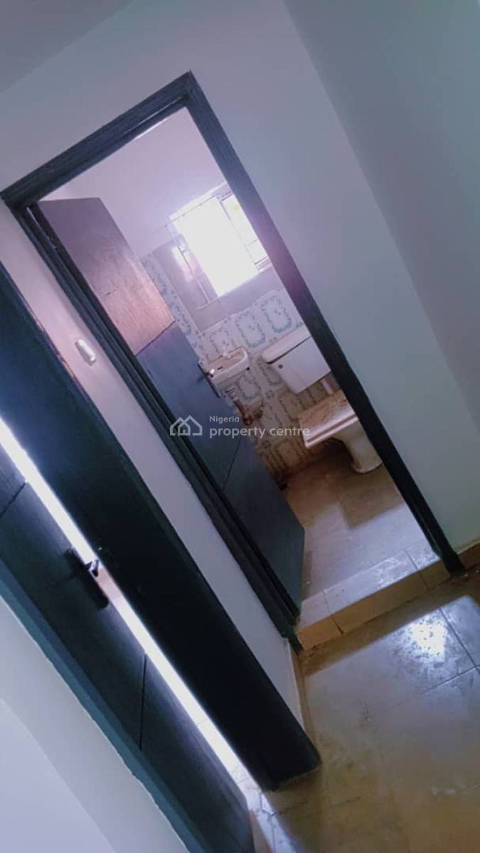2 Bedroom Bungalow in a Secured Neighbourhood, Olowoira Via Omole Phase 2, Olowora, Magodo, Lagos, Flat / Apartment for Rent