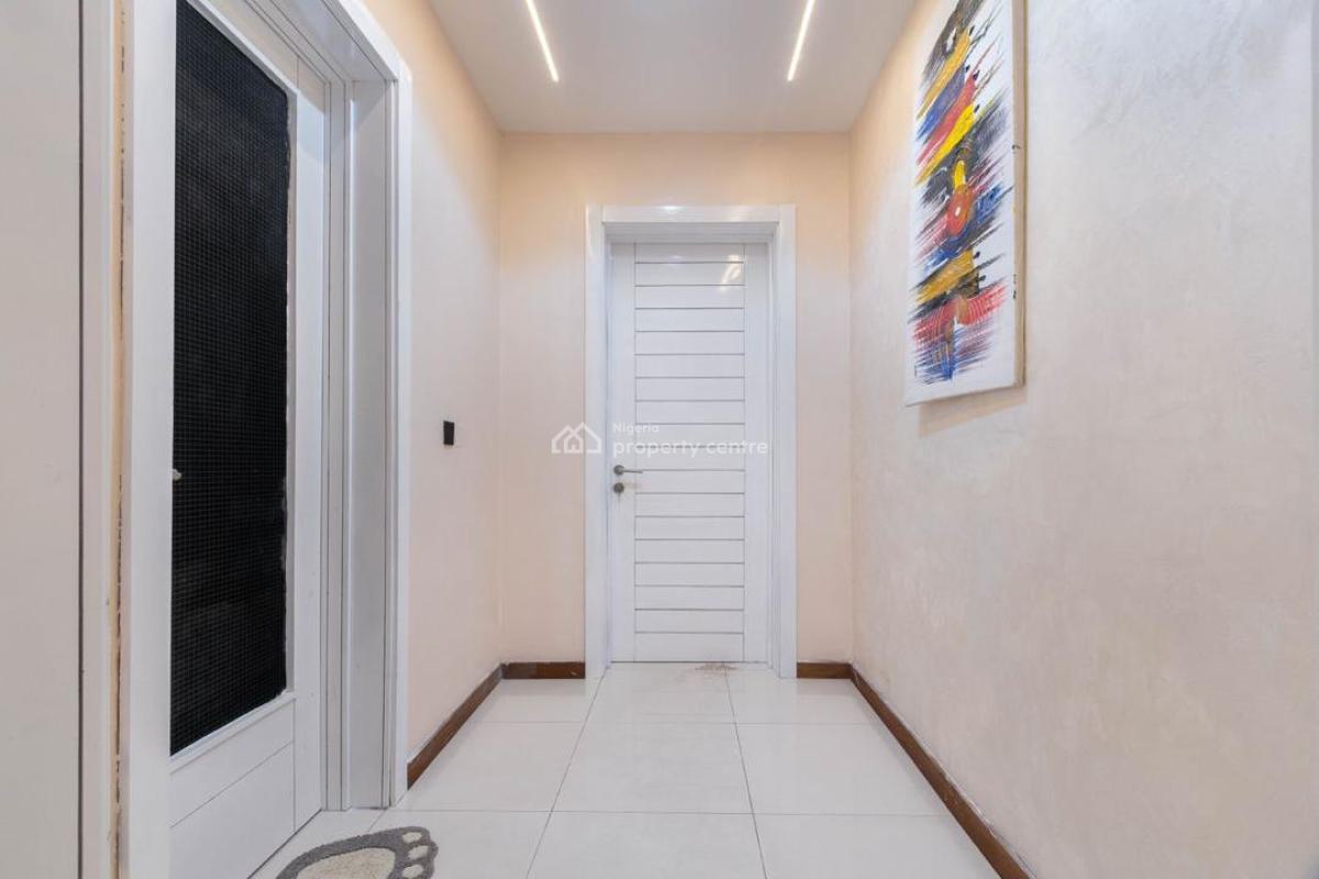 Luxury 1bedroom with Cinema, Ps5 & Pool, Admiralty Road, Lekki Phase 1, Lekki Phase 1, Lekki, Lagos, Mini Flat (room and Parlour) Short Let
