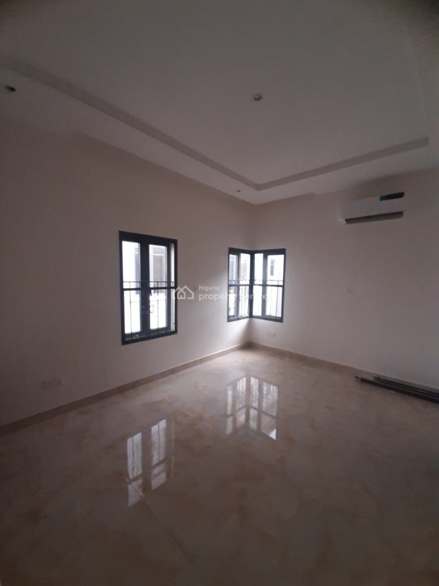 Serviced 3 Bedroom En-suite Flat with Fitted Kitchen/pantry, Cooker, H, Victoria Island (vi), Lagos, Flat / Apartment for Rent